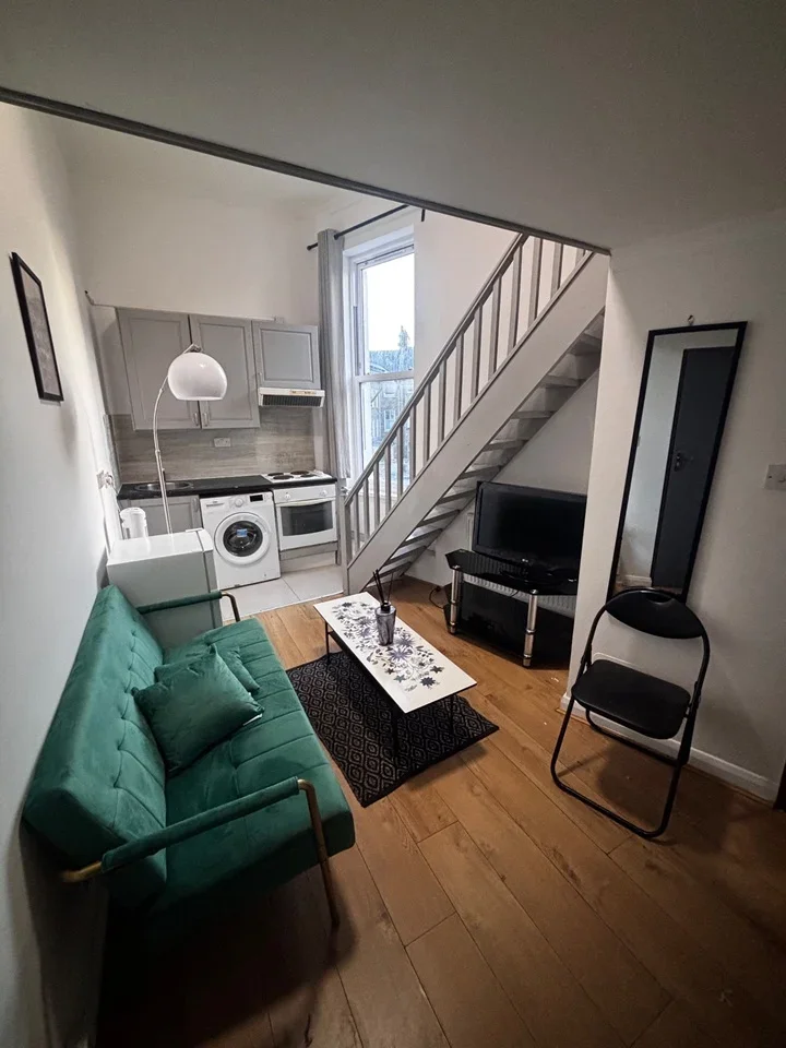 Flat Carlton Vale in Greater London