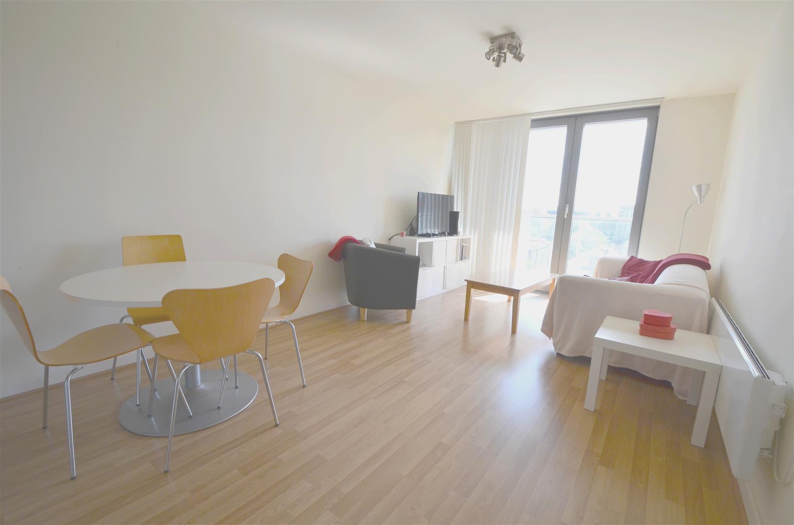 Flat Warton Road in Greater London