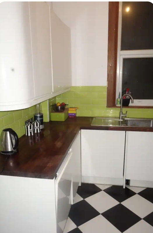 Room Maryland Road in Greater London