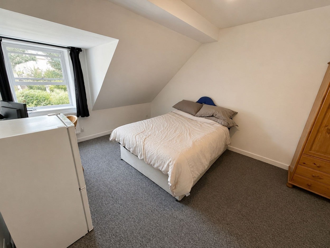 Room Redland Road in Bristol