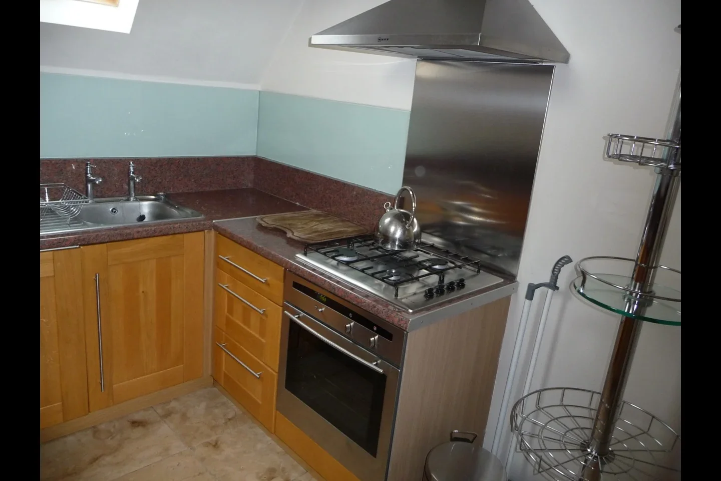 Flat Finchley Road in Greater London