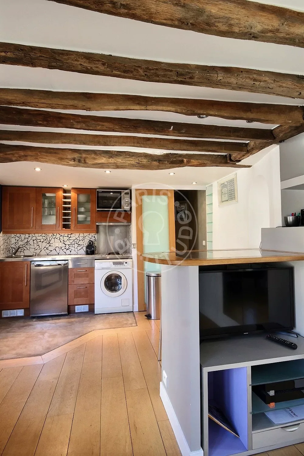 Flat Rue de Chabrol in Paris