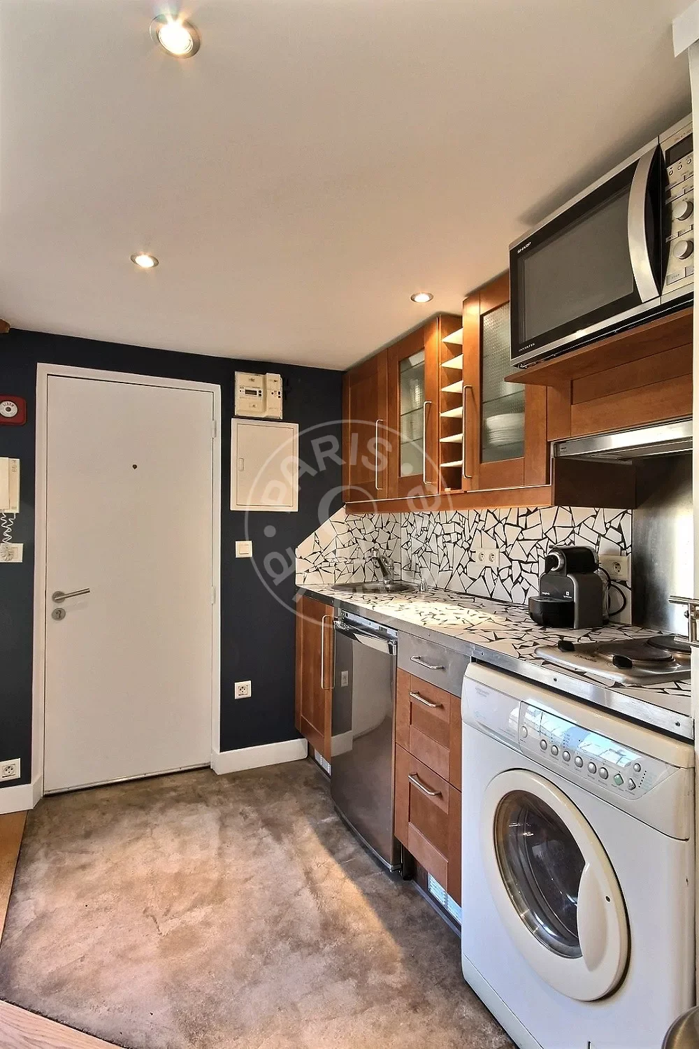 Flat Rue de Chabrol in Paris