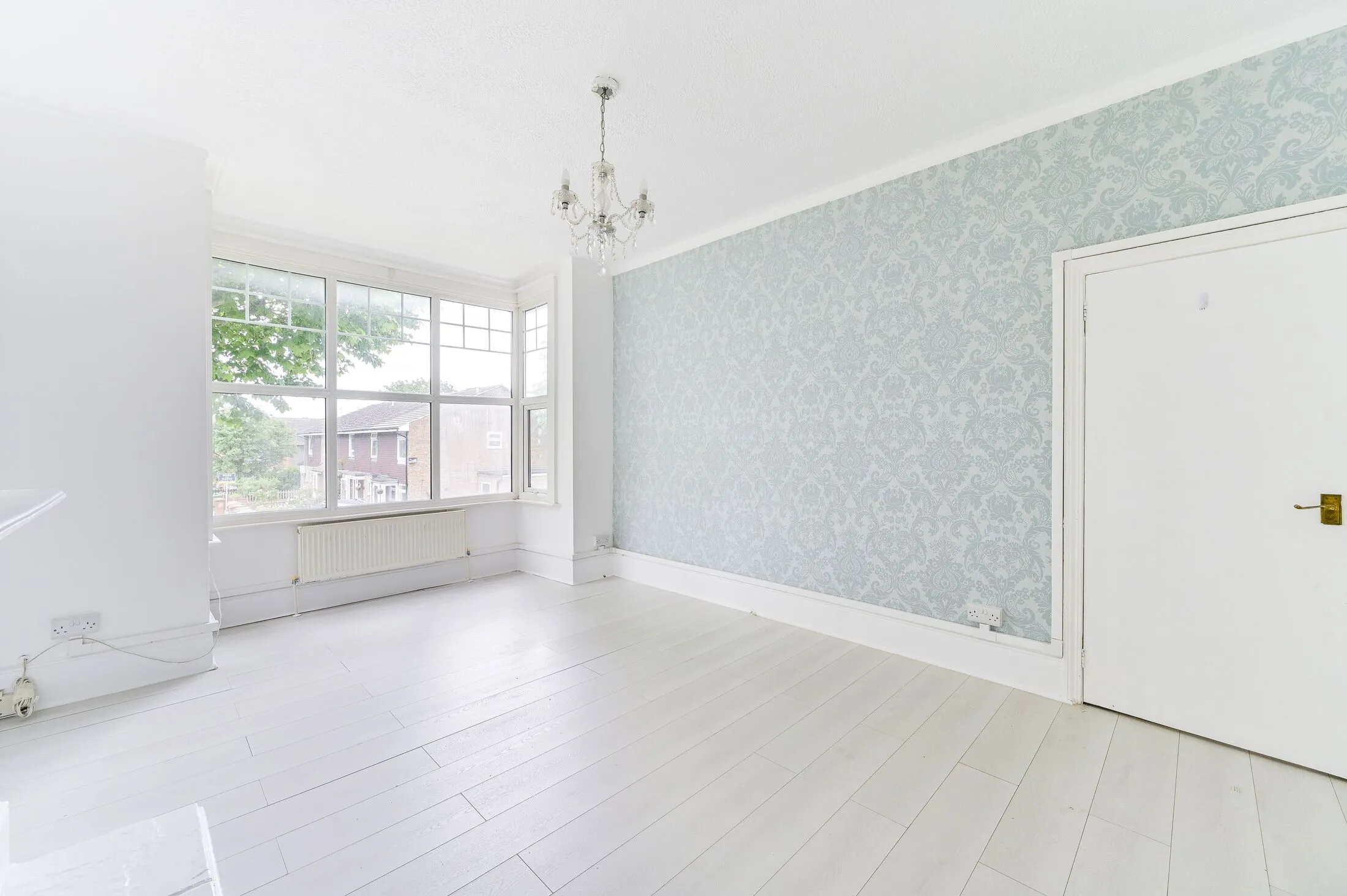 Flat St James Avenue in Greater London