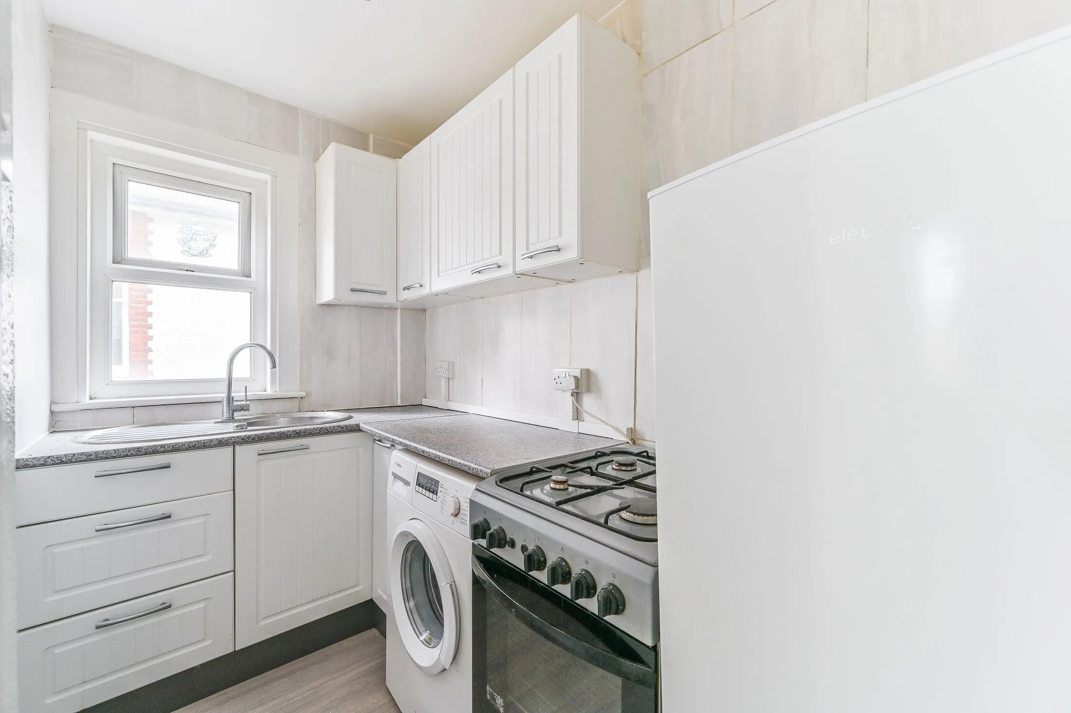 Flat St James Avenue in Greater London