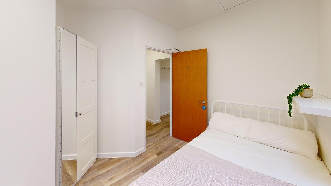 Flat Clare Street in Bristol