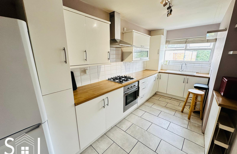 Flat Percy Bryant Road in Sunbury-on-Thames