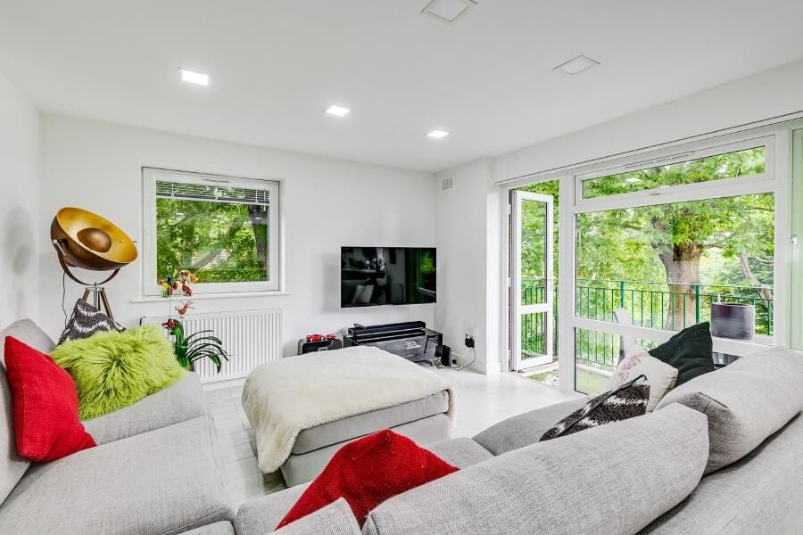 Flat Stanhope Road in Greater London