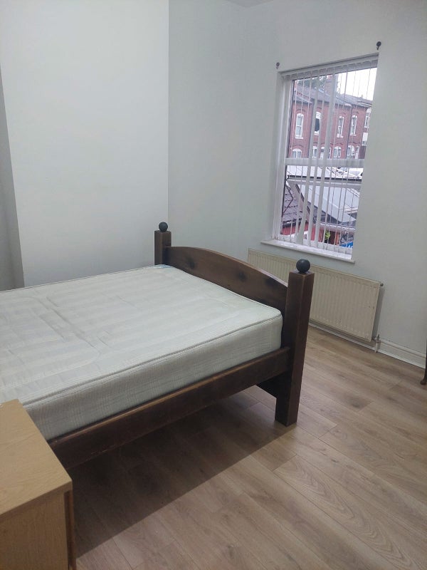 Room Tarry Road in Birmingham