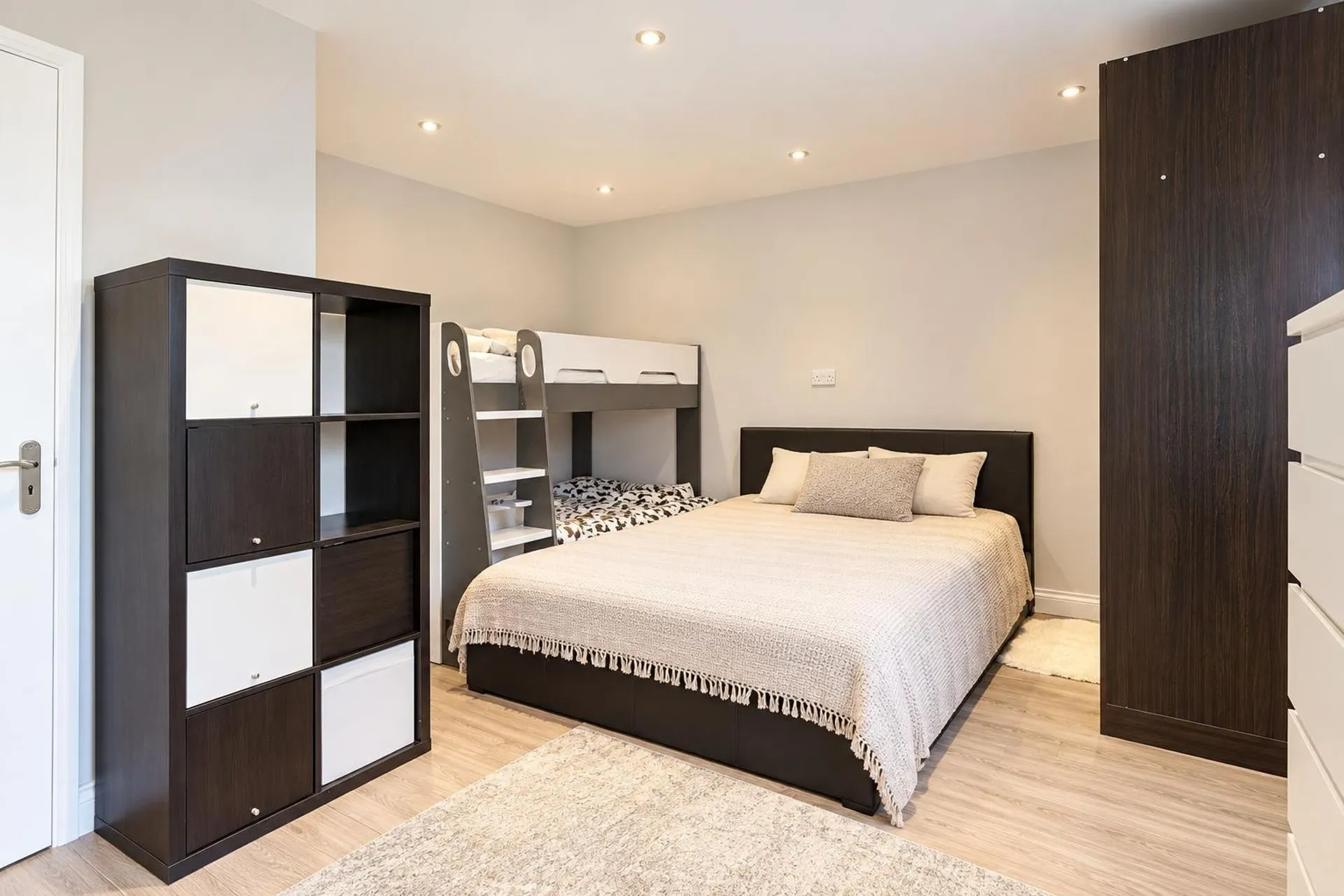House Kimbolton Close in Greater London