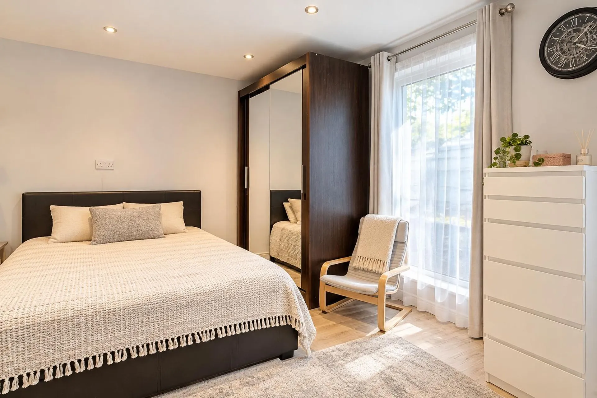 House Kimbolton Close in Greater London