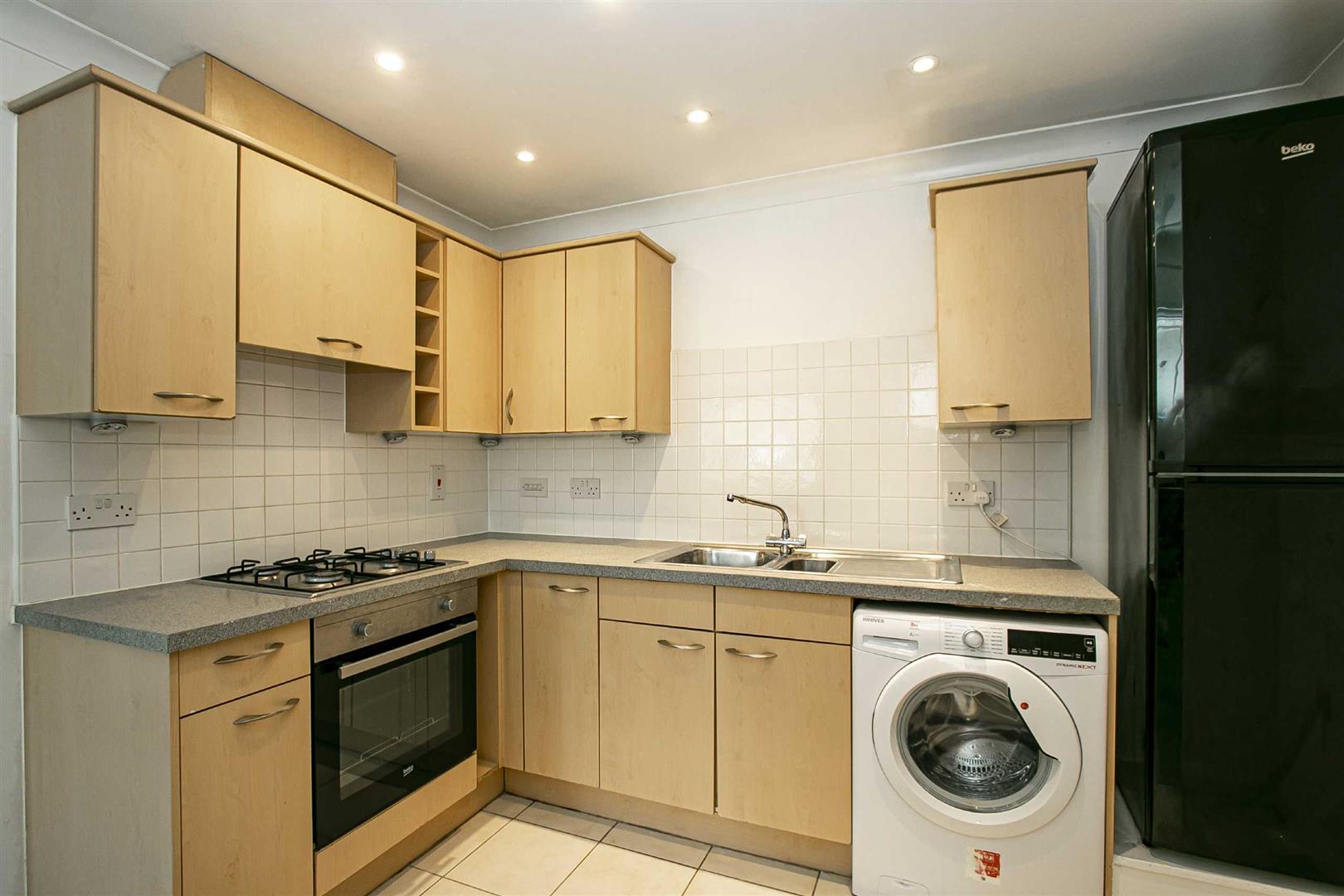 Flat Oakhill Road in Milton Keynes