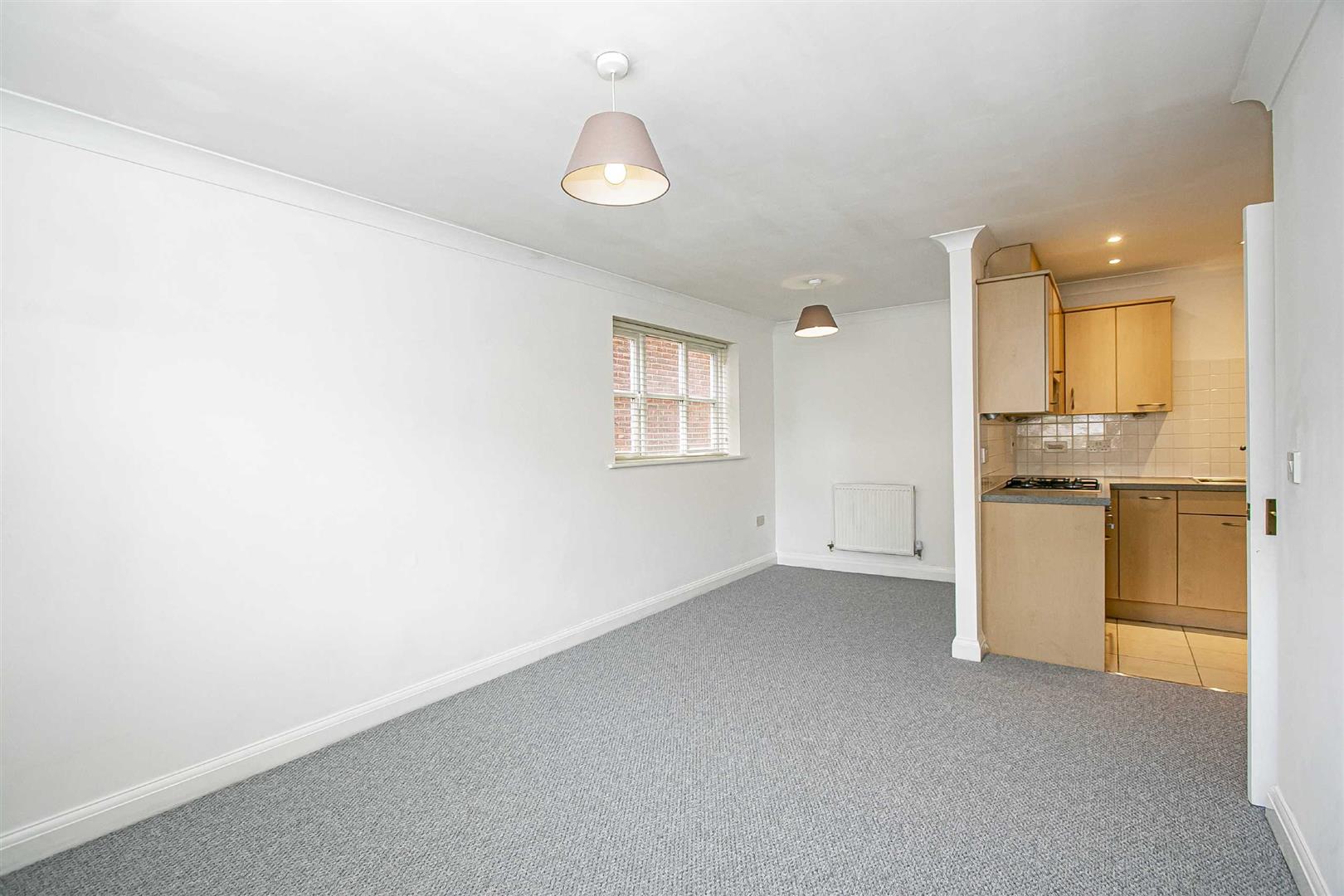 Flat Oakhill Road in Milton Keynes