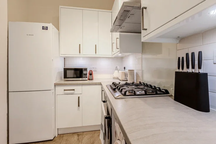 Flat St Quintin Avenue in Greater London