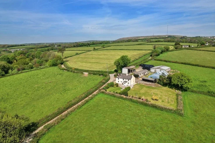 House Lower Middle Hill in Middlehill