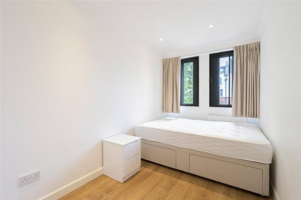Flat Cromwell Road in Greater London