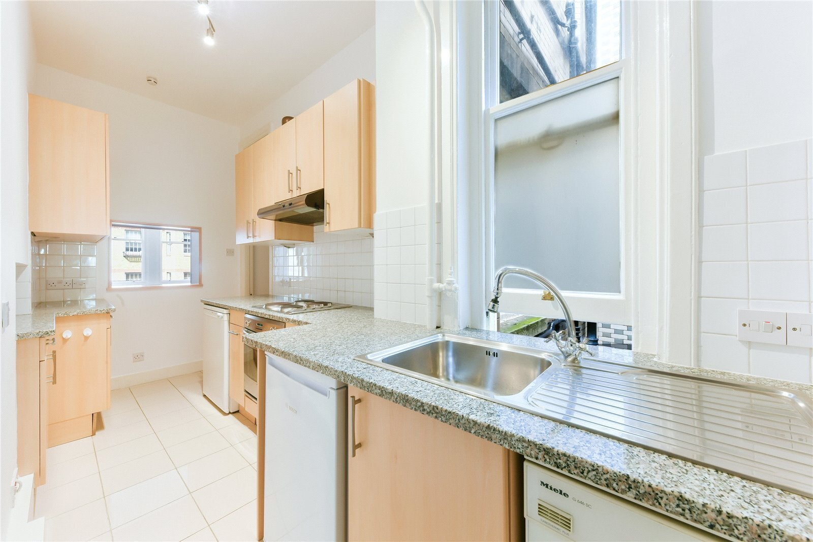 Flat Ridgmount Gardens in Greater London