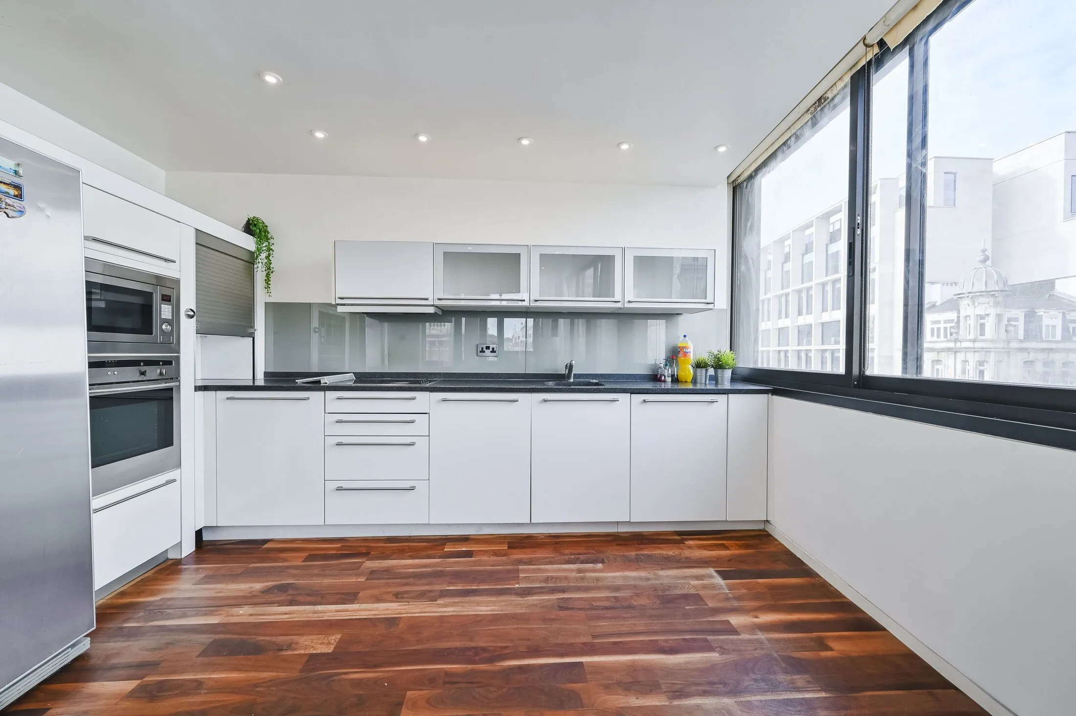 Flat Gilbert Street in City of Westminster