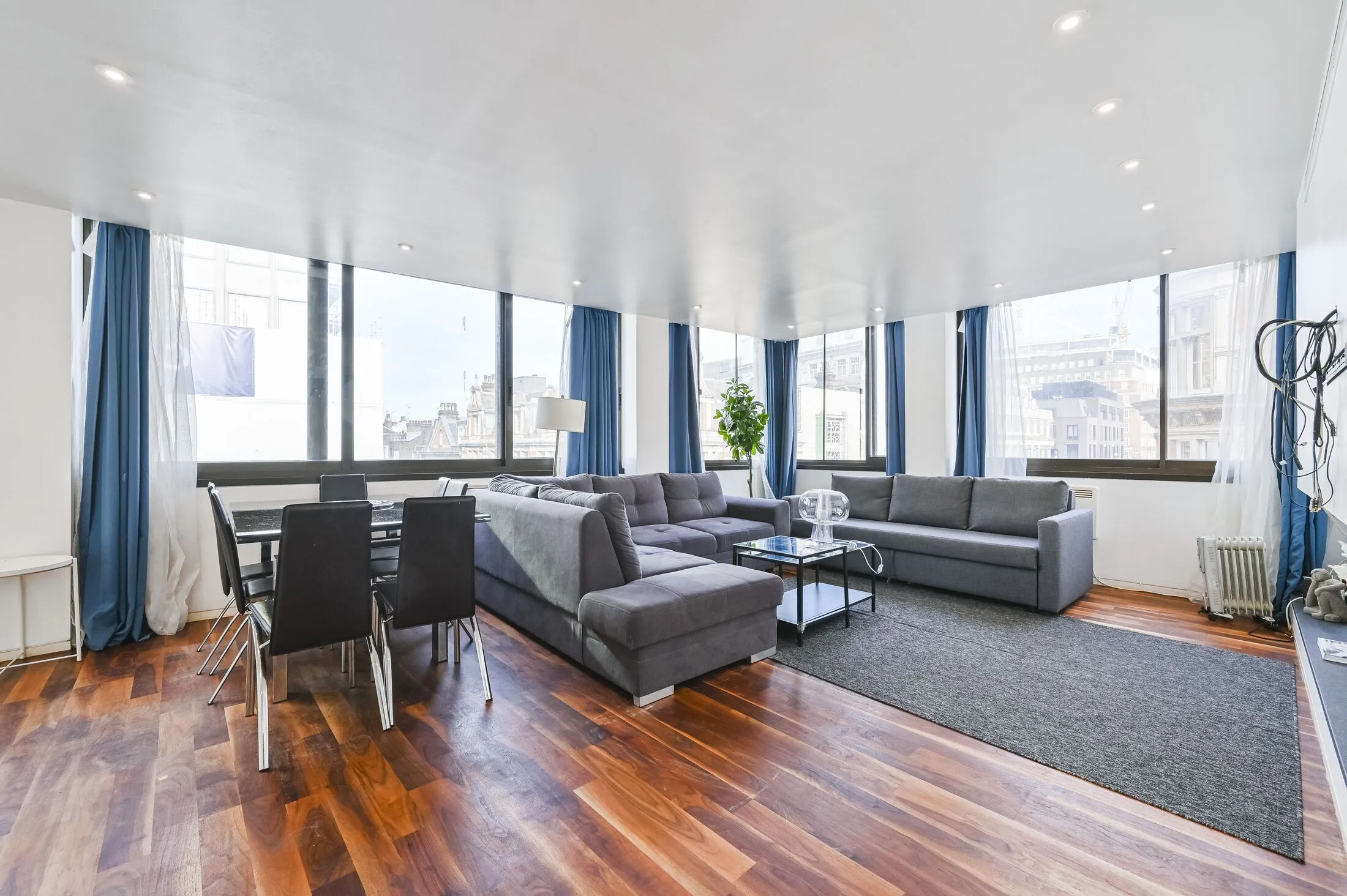 Flat Gilbert Street in City of Westminster