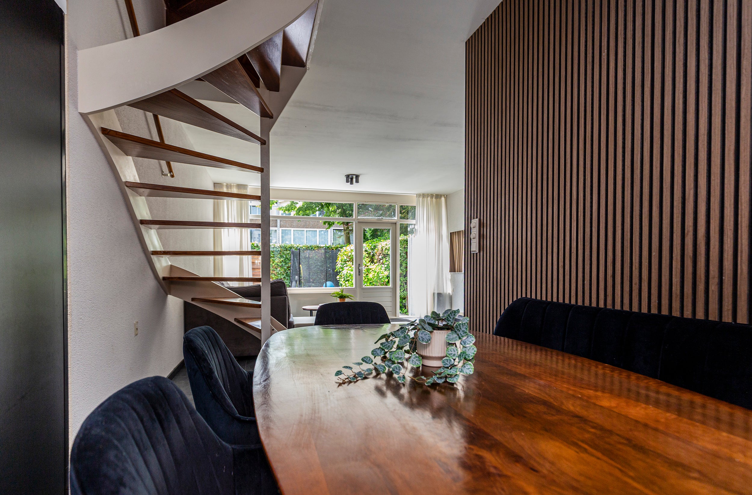 Tussenwoning te koop: Magnoliahove 28, Kwintsheul