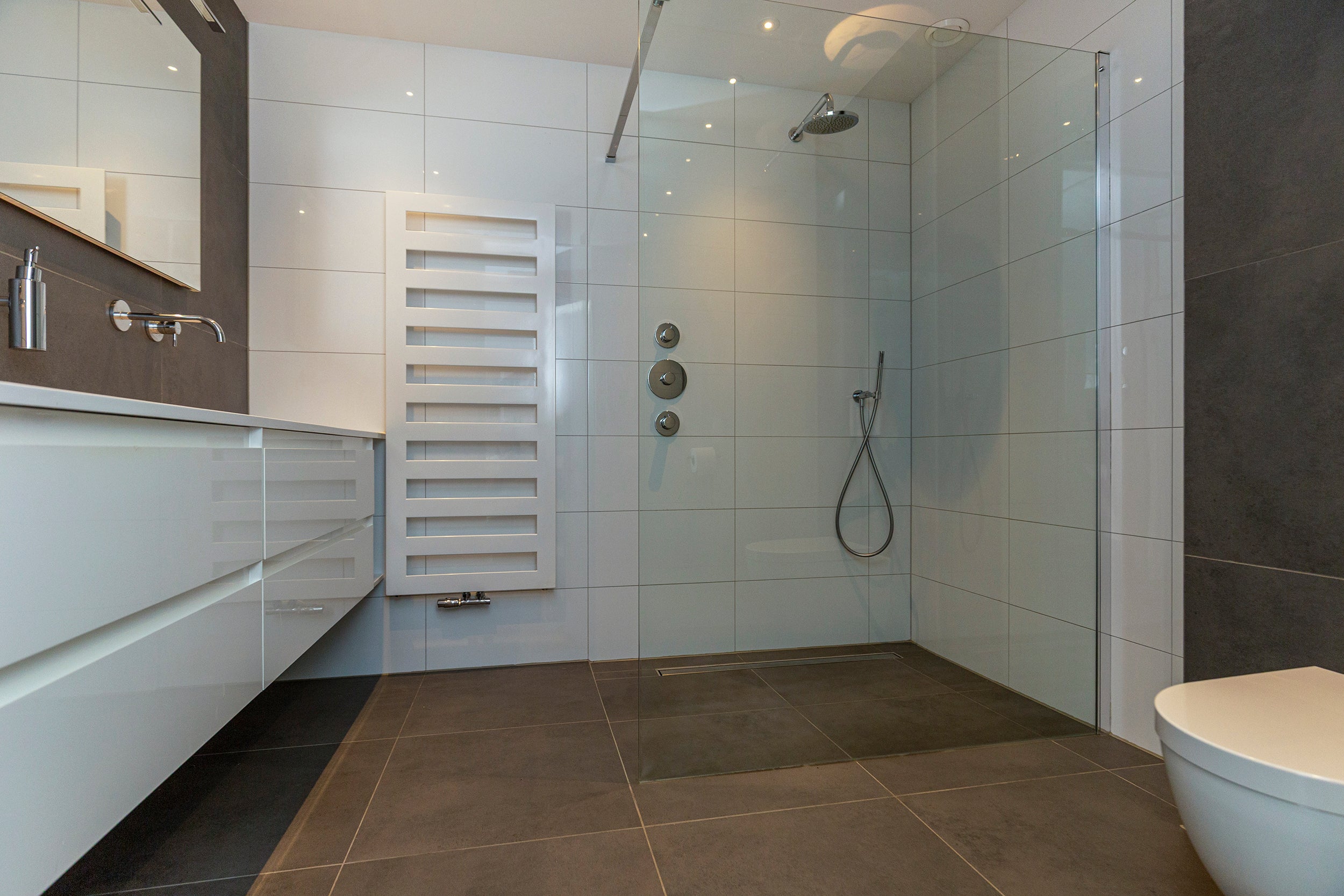 Tussenwoning te koop: Magnoliahove 28, Kwintsheul