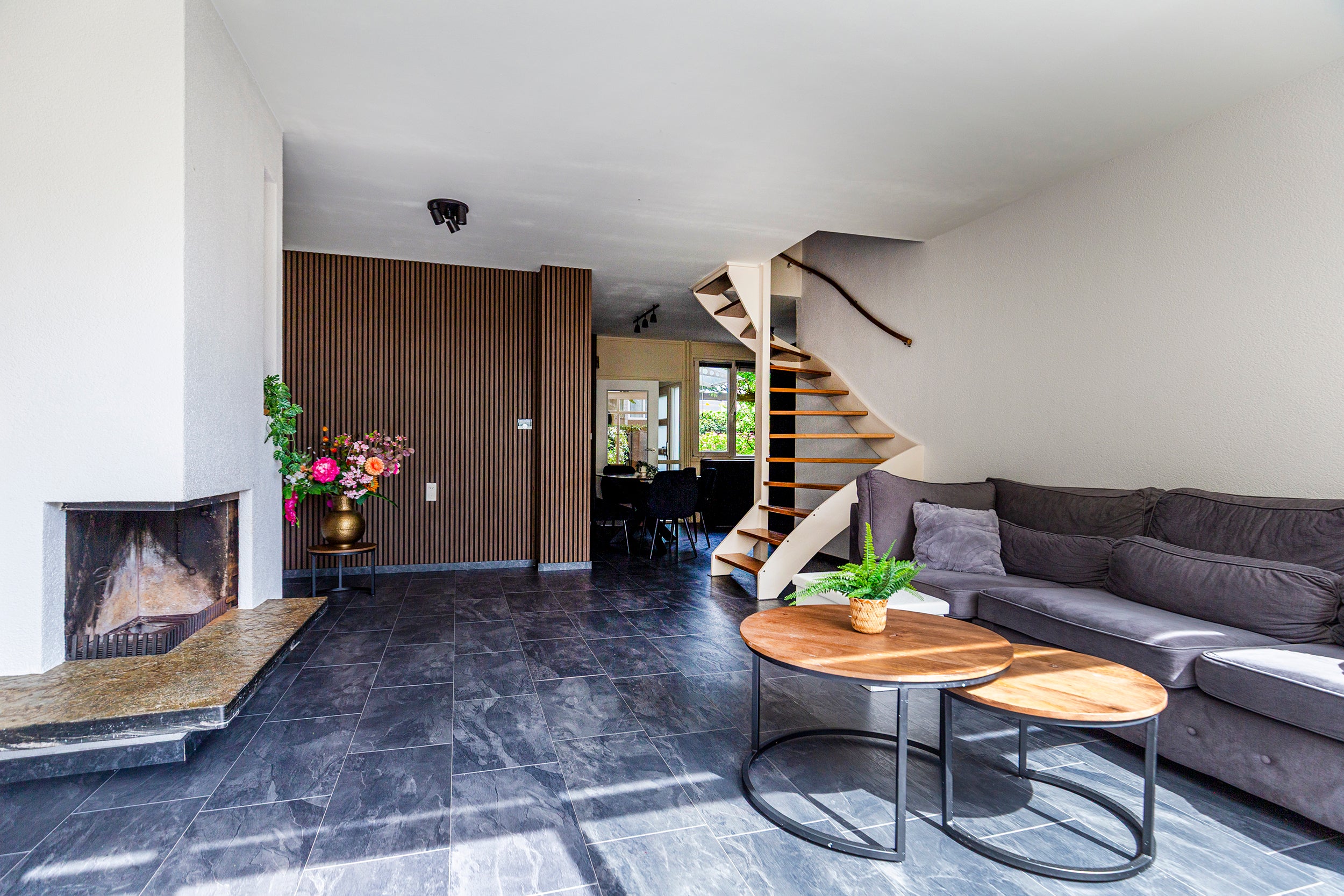Tussenwoning te koop: Magnoliahove 28, Kwintsheul