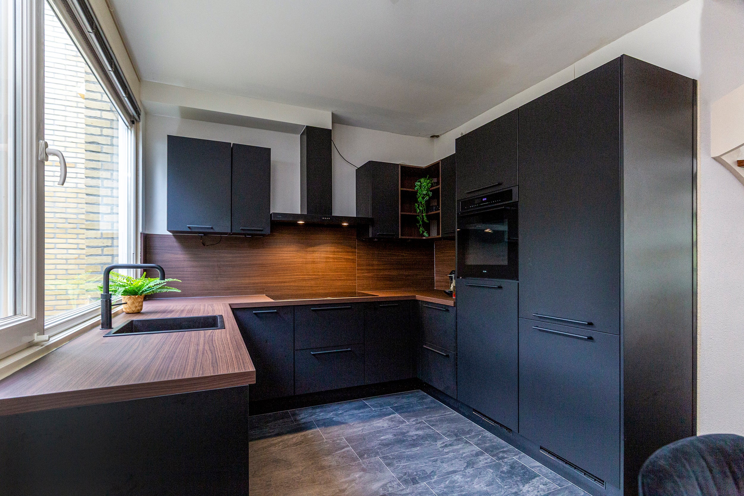 Tussenwoning te koop: Magnoliahove 28, Kwintsheul