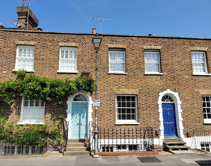 Room Grove Road in Windsor