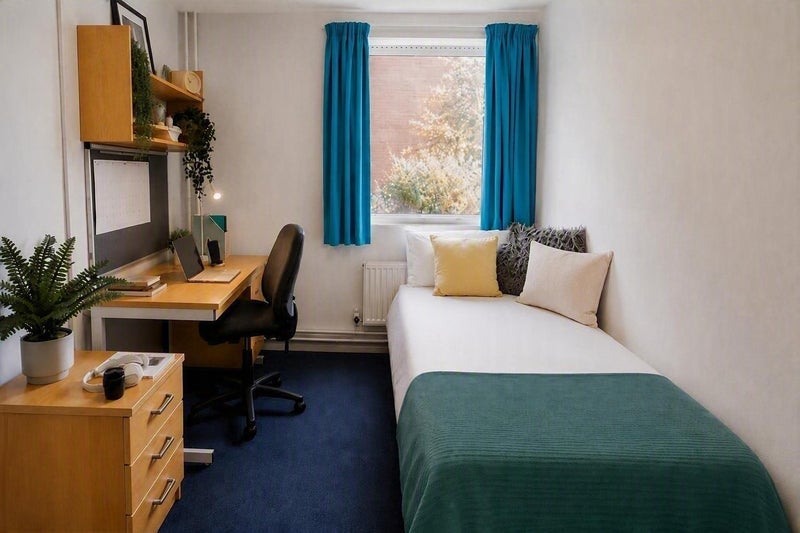 Room Turnpike Lane in Nottingham