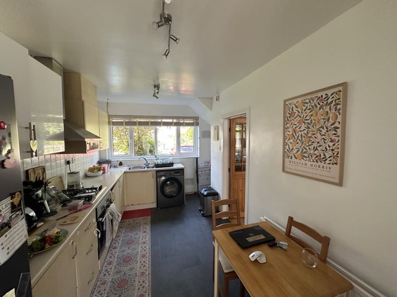 Room Budsworth Avenue in Manchester