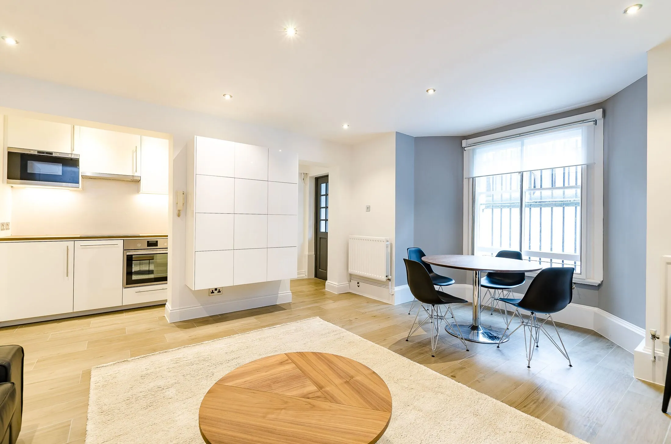 Flat Thorndike Close in Greater London