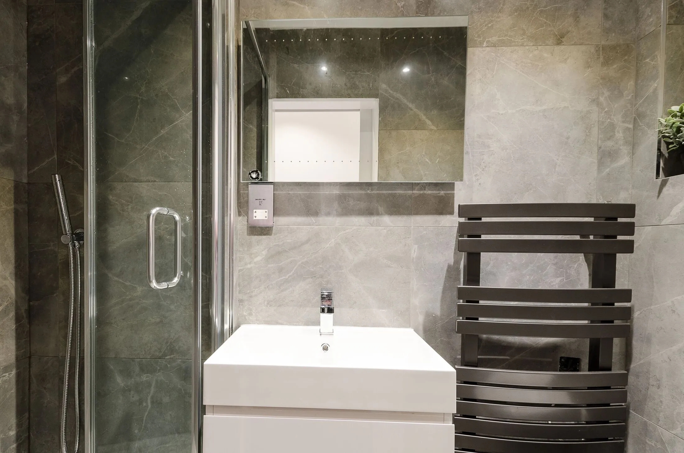 Flat Thorndike Close in Greater London