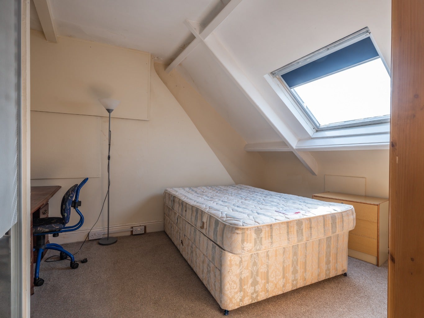 Room Queens Road in Newcastle upon Tyne