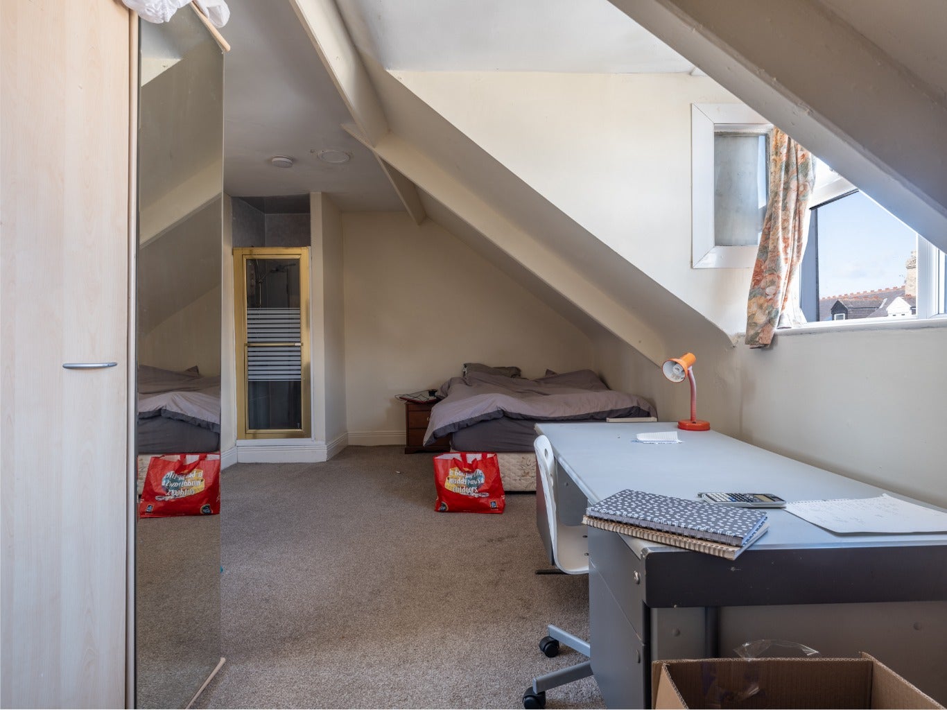 Room Queens Road in Newcastle upon Tyne