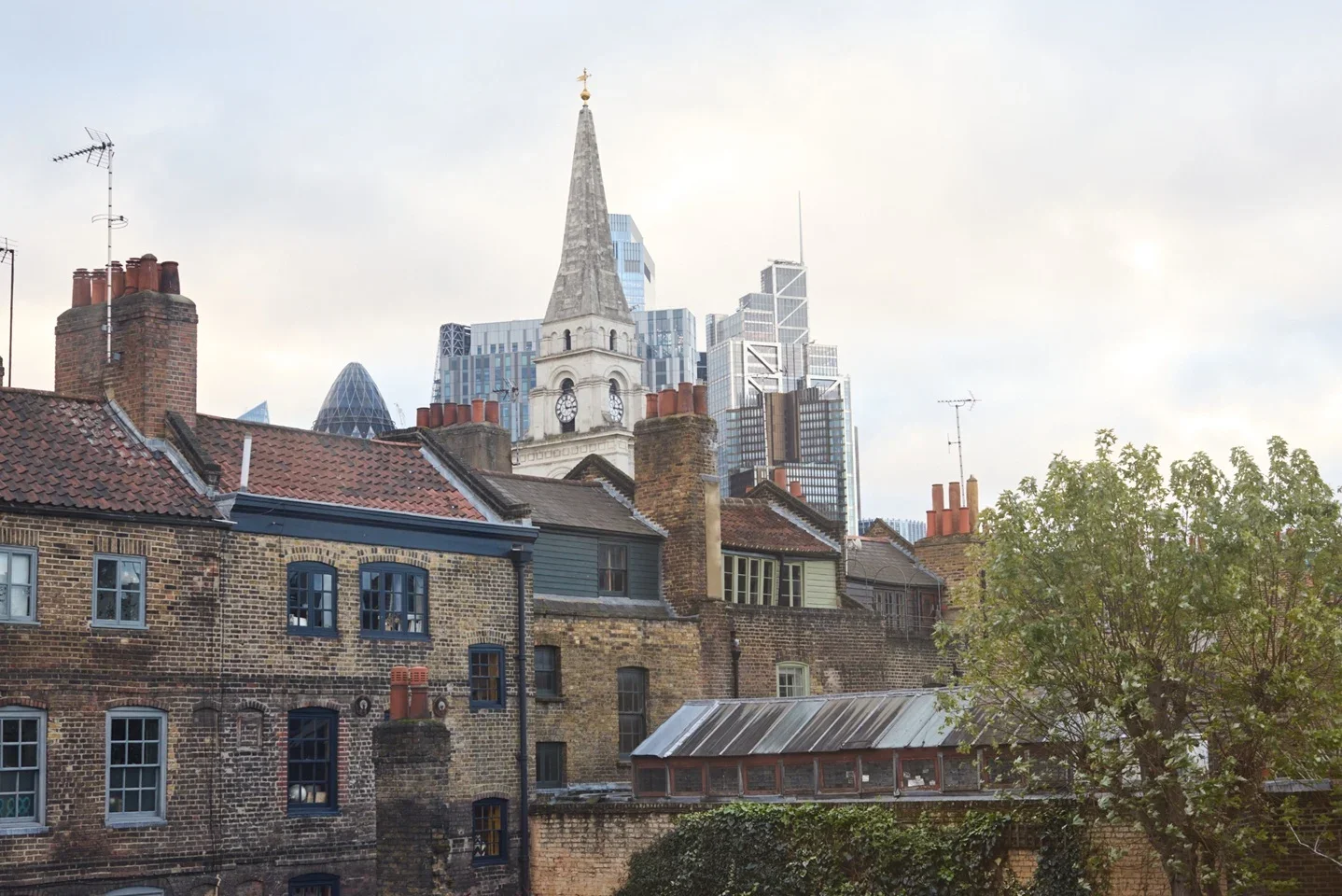 Flat Dray Walk in Greater London