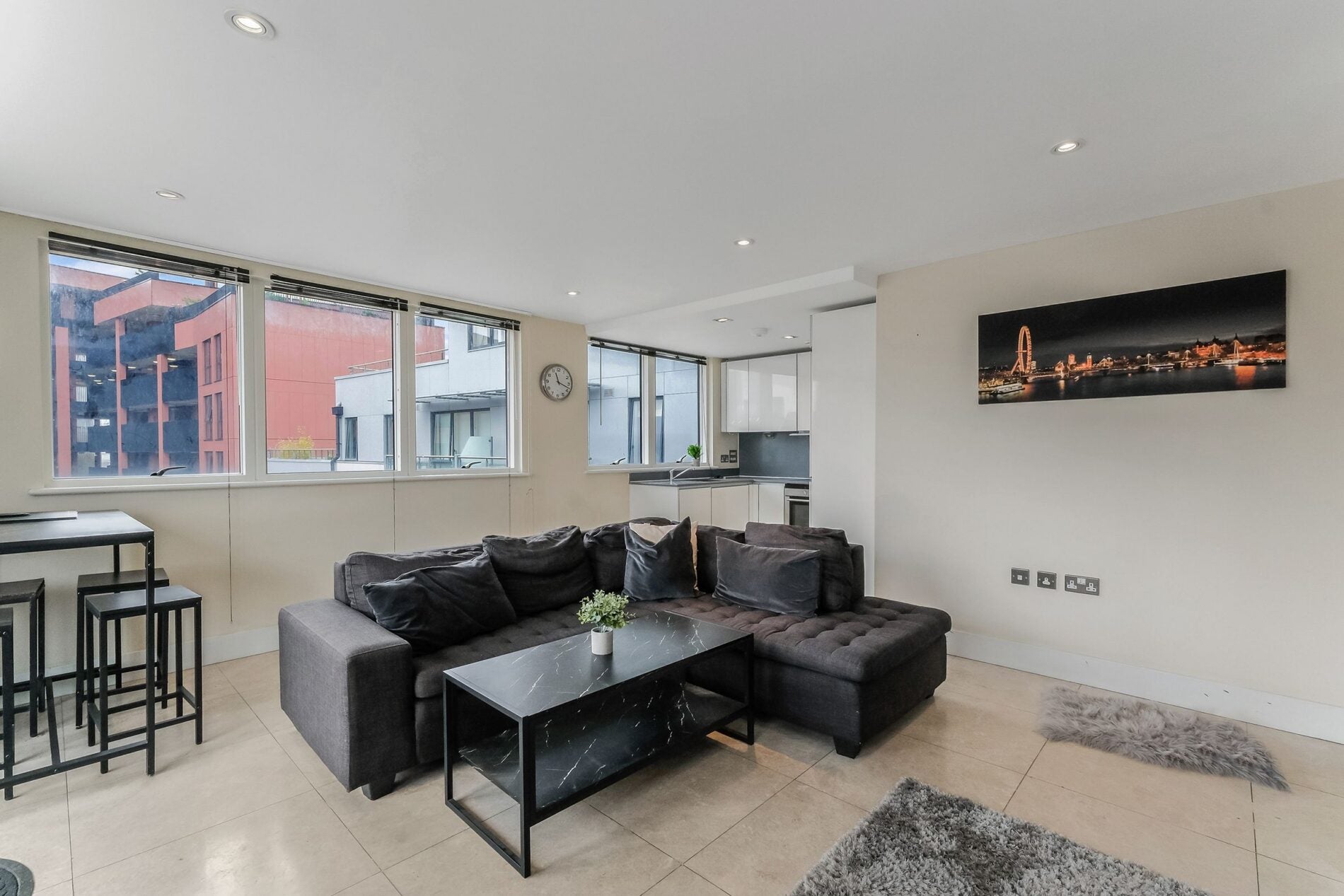 Flat Yeo Street in Greater London