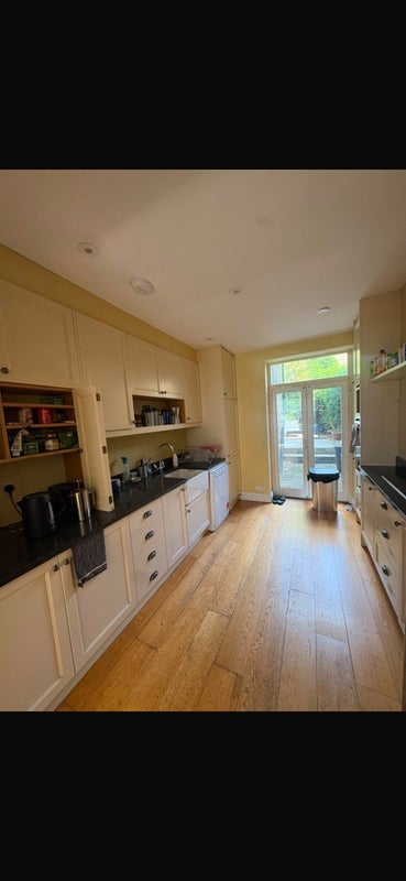 Room Armadale Road in Greater London