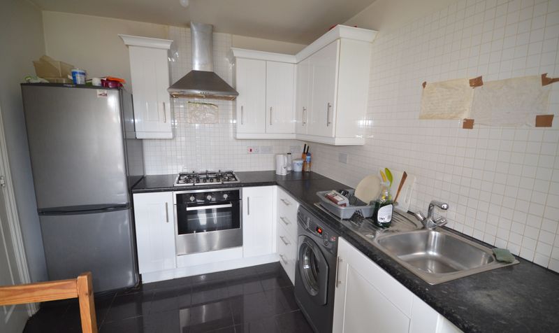 Room Sandycroft Avenue in Manchester