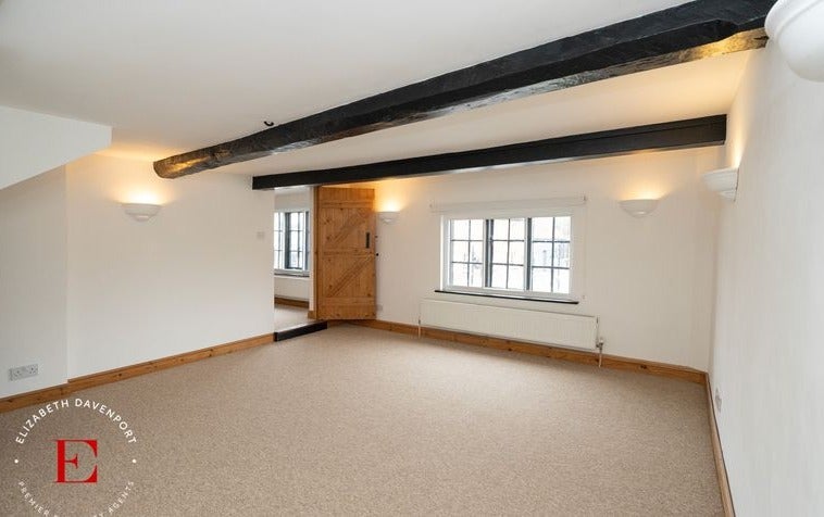 Flat Daventry Road in Rugby