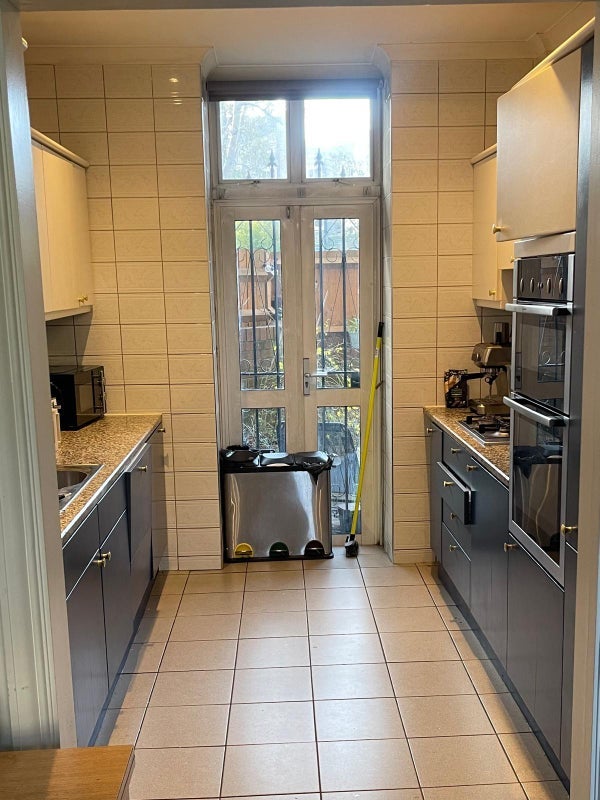 Flat Britannia Row in Greater London