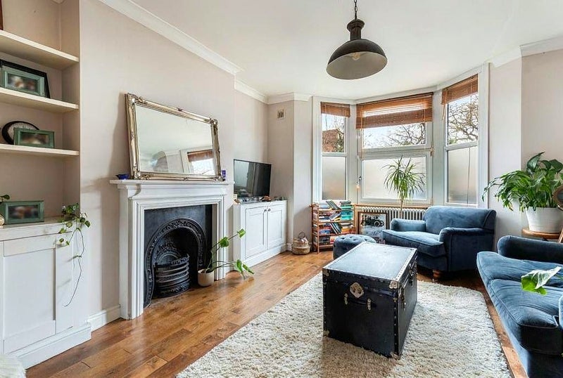 Room Chalfont Road in Greater London