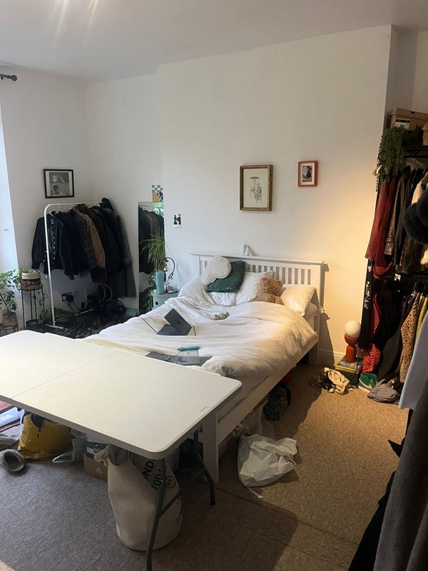 Room All Saints Road in Bristol