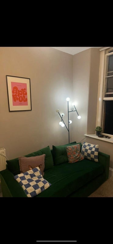 Room All Saints Road in Bristol