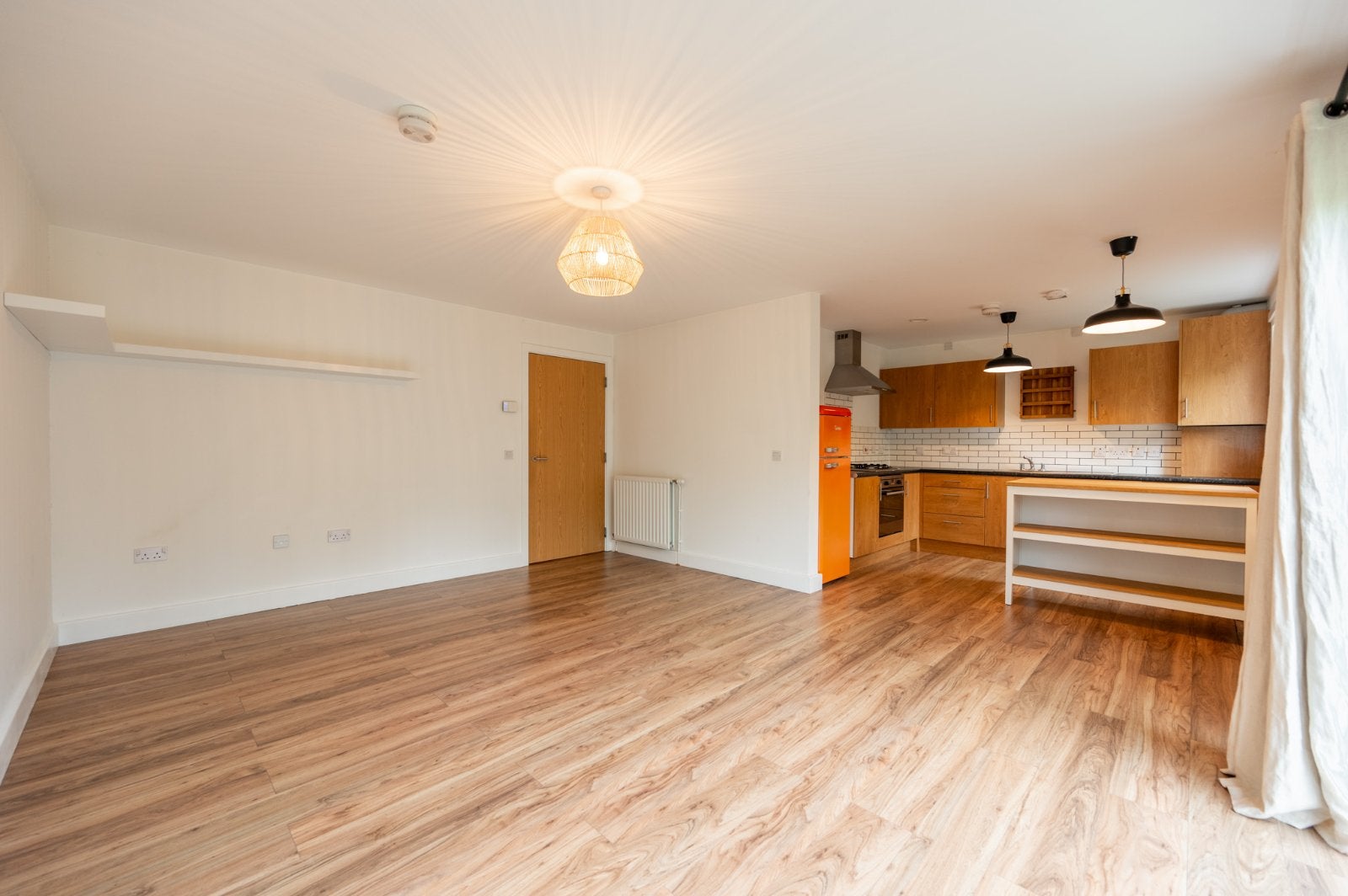 Flat Holmbank Avenue in Glasgow