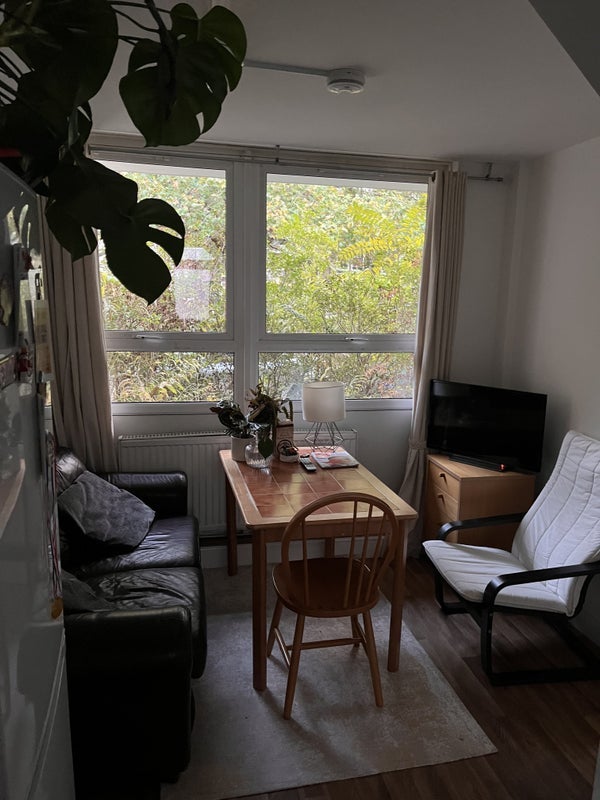 Room Clarence Gardens in Greater London