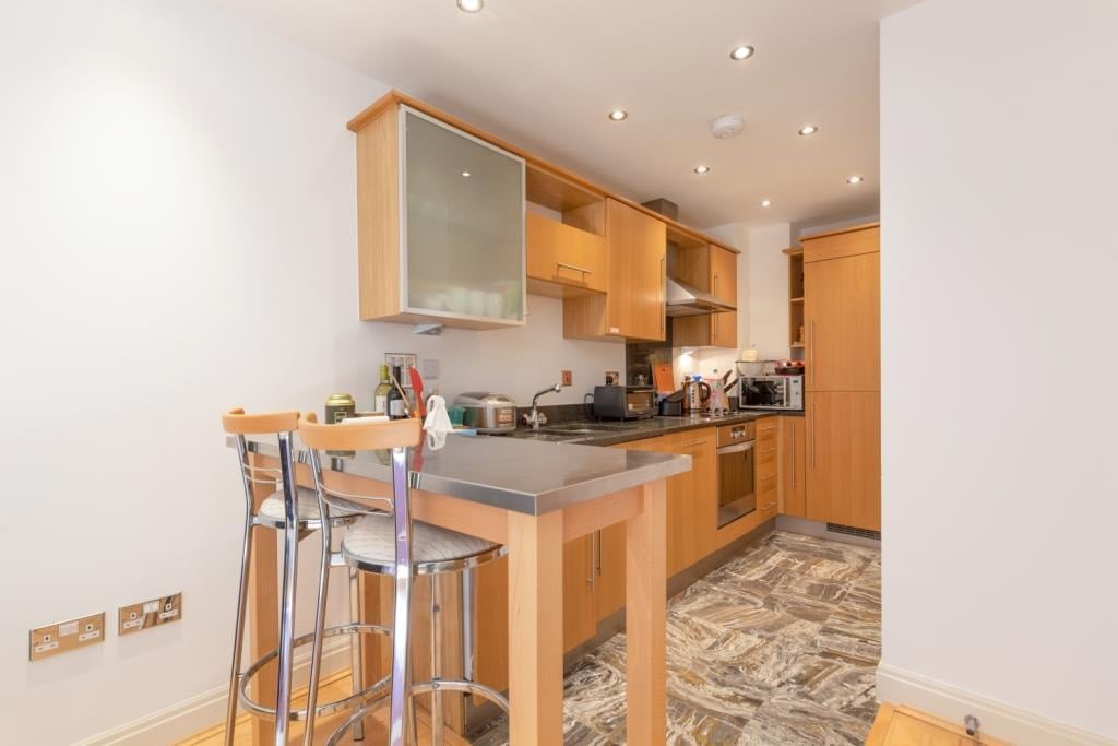 Flat Montaigne Close in City of Westminster