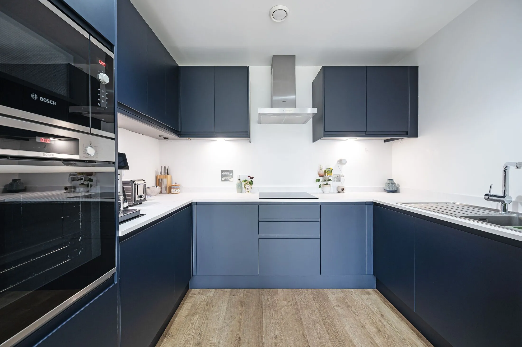 Flat Harford Street in Greater London