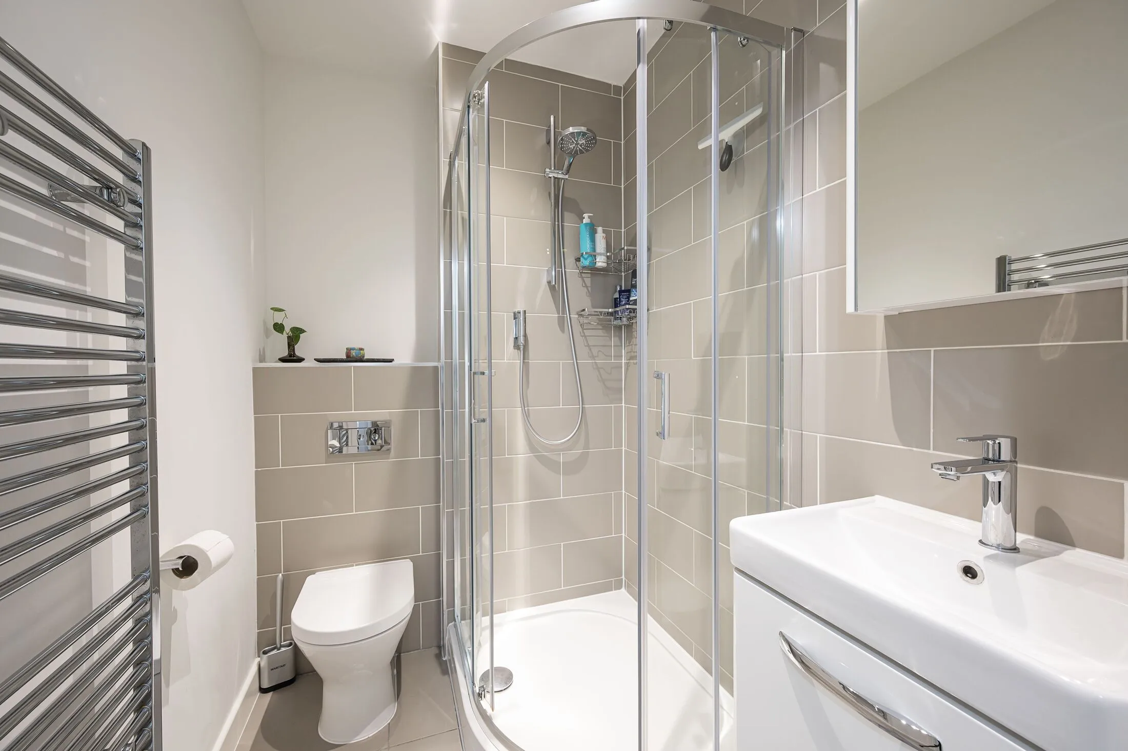 Flat Harford Street in Greater London