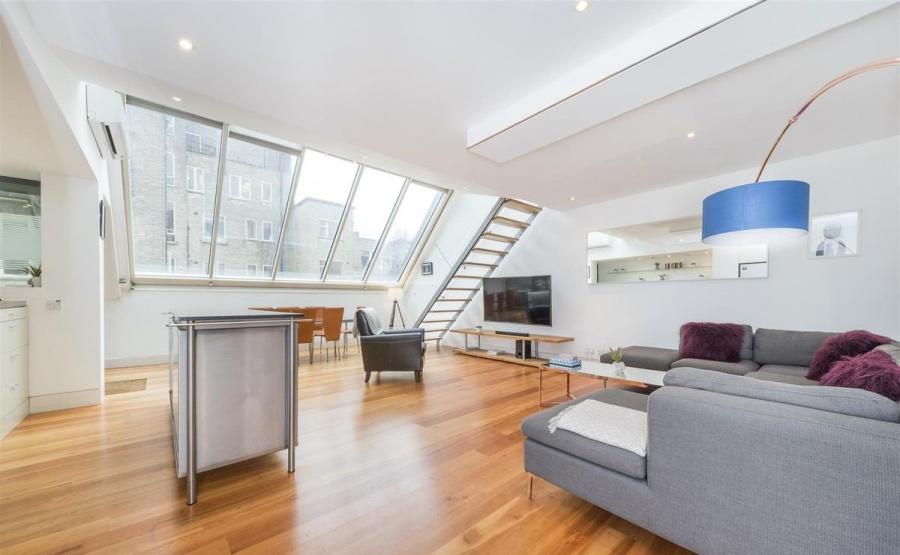 Flat Dean Street in City of Westminster