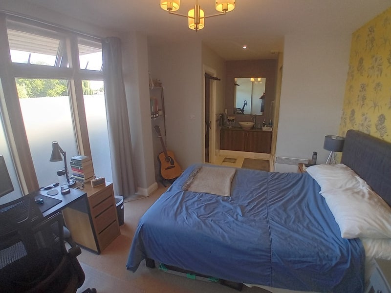 Room Three Mill Lane in Greater London
